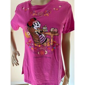 Minnie Mouse Disney Parks T-Shirt by Chocolatey Chisme size S